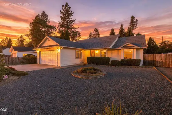 384 Wells Drive, Cave Junction, OR 97523