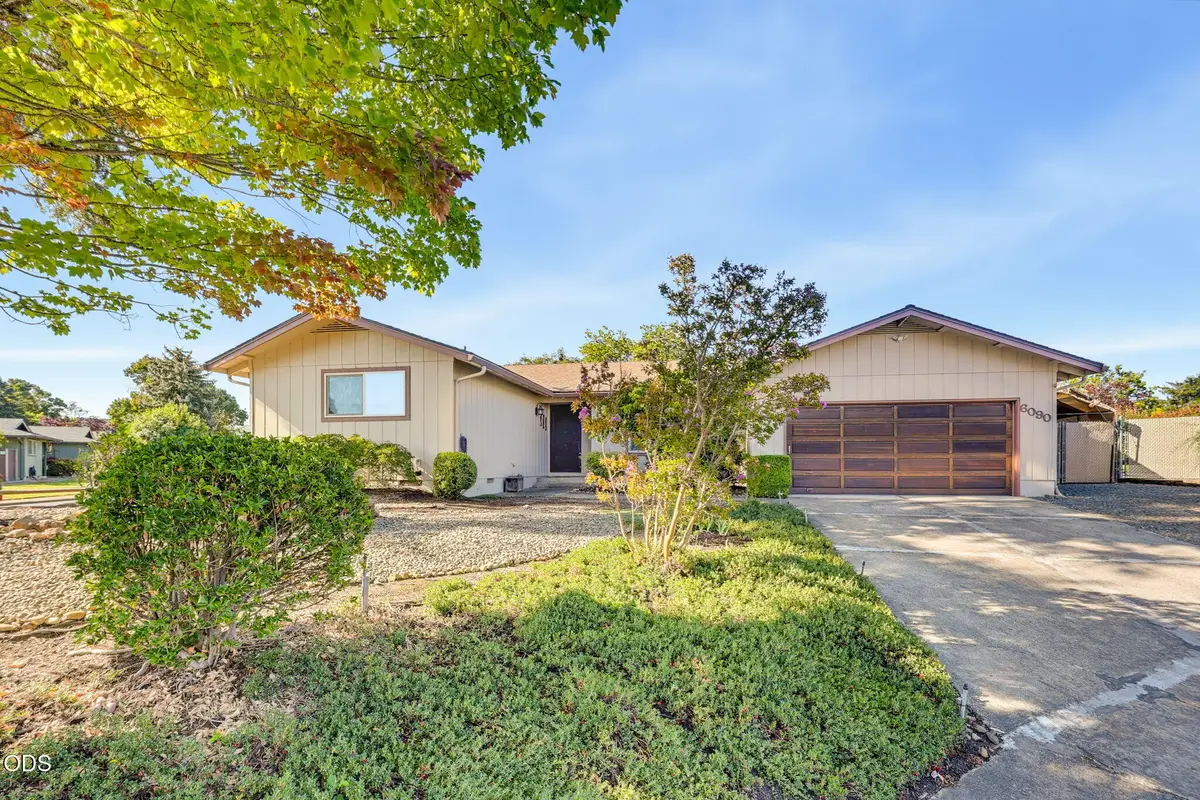 6090 Rock Way, Central Point, OR 97502 - #1