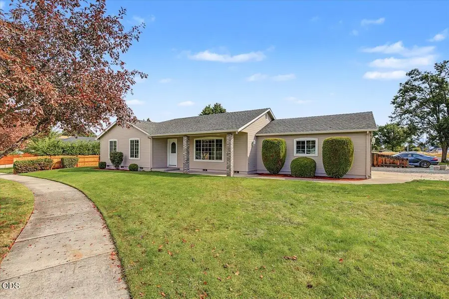 1911 Layla Drive, Medford, OR 97501 - #2