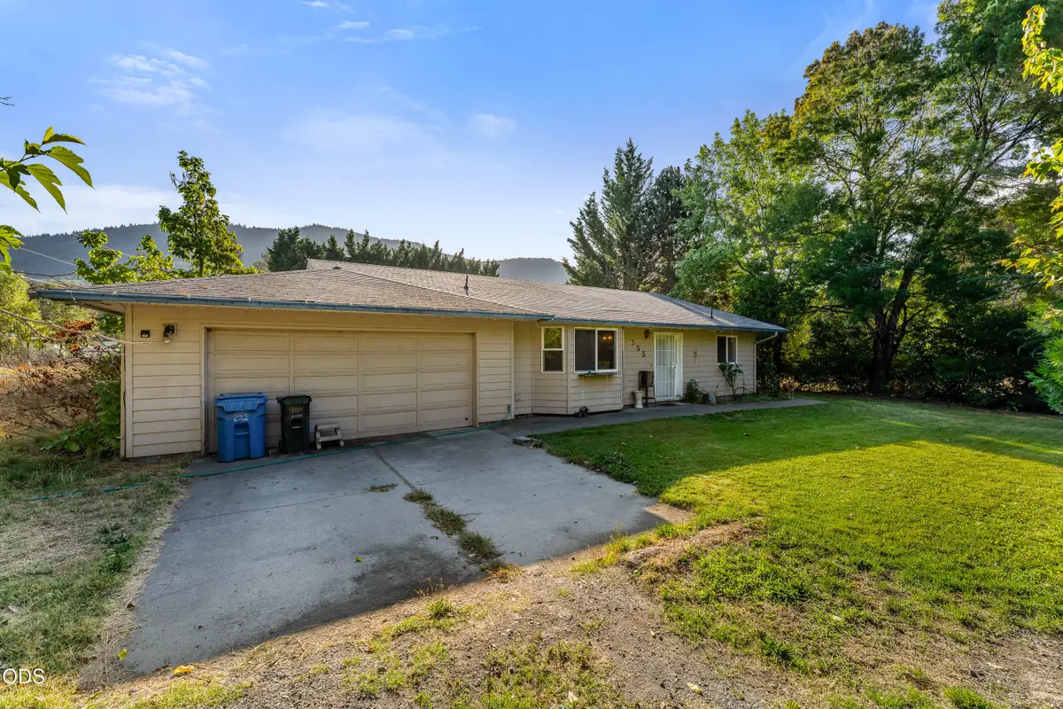 355 Cheslock Road, Grants Pass, OR 97527 - #1