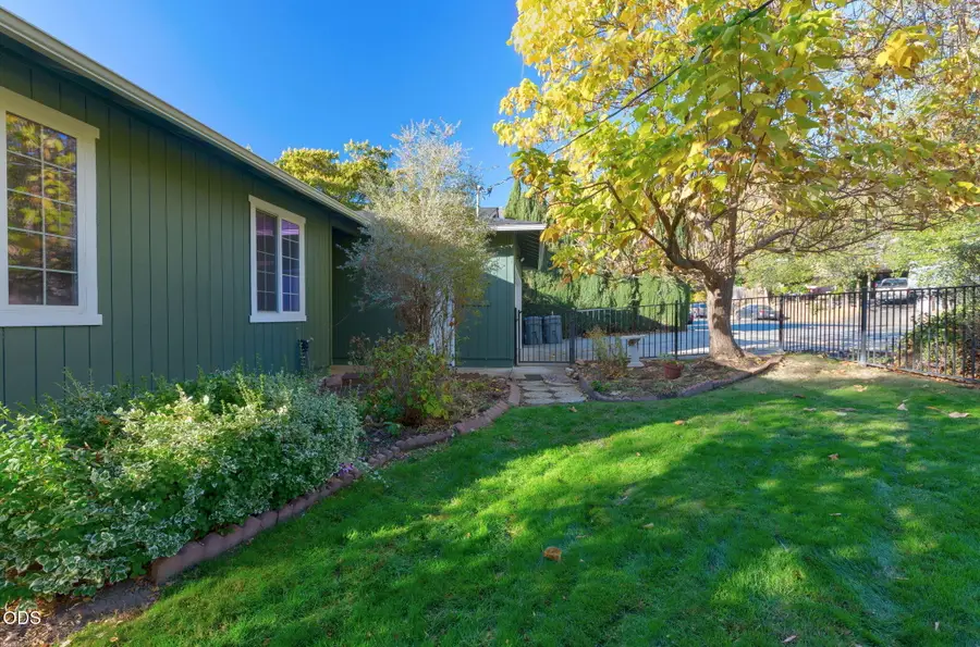 1802 NE Beacon Drive, Grants Pass, OR 97526 - #3