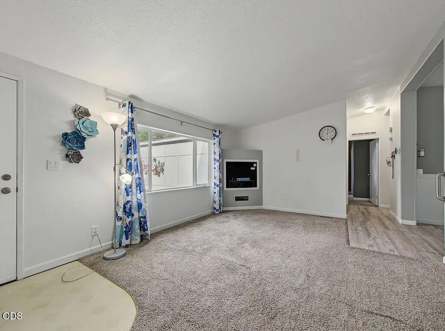 1260 Homedale Road, Klamath Falls, OR 97603 - #3