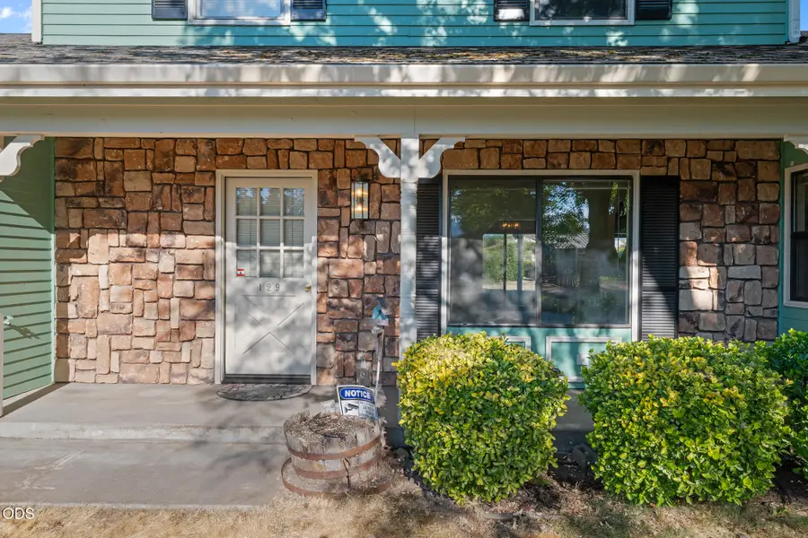 129 Mace Road, Medford, OR 97501 - #3