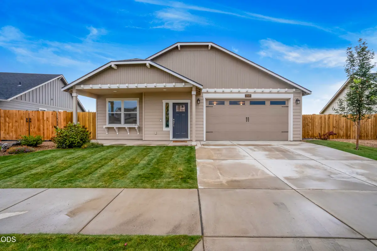 2569 NW Upas Way, Redmond, OR 97756 - #1