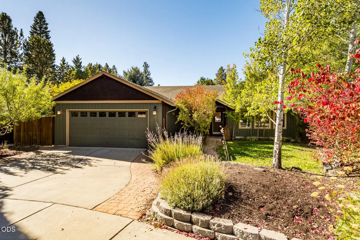 20232 Morgan Loop, Bend, OR 97703 - #1