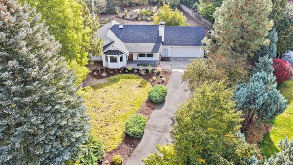 21195 Strawberry Mountain Court, Bend, OR 97702