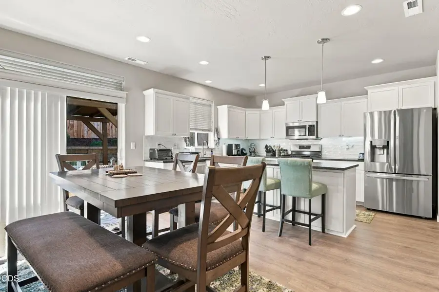 1760 Carrera Circle, Medford, OR 97504 - #3