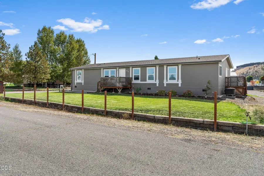 1378 NW Studebaker Drive, Prineville, OR 97754 - #2