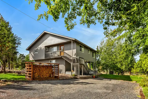 64160 Pioneer Loop, Bend, OR 97701