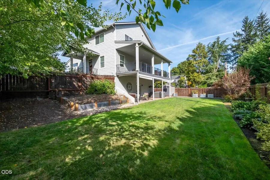 116 NE 13th Avenue, Albany, OR 97321 - #3