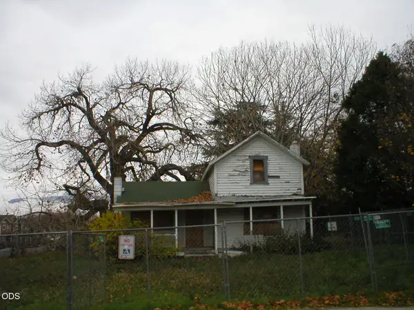 380 Clay Street, Ashland, OR 97520