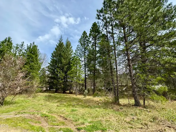 N Old Stage Road #3303, Cave Junction, OR 97523
