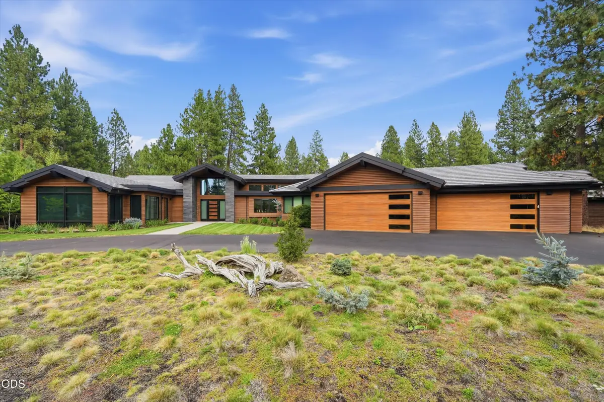 61410 Tam Mcarthur Loop, Bend, OR 97702 - #1