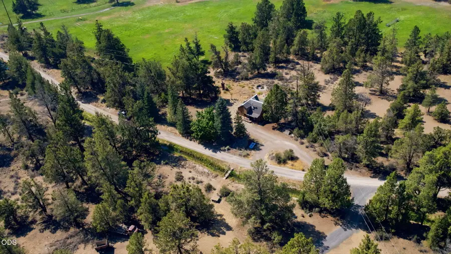 63379 Hamehook Road, Bend, OR 97701 - #3