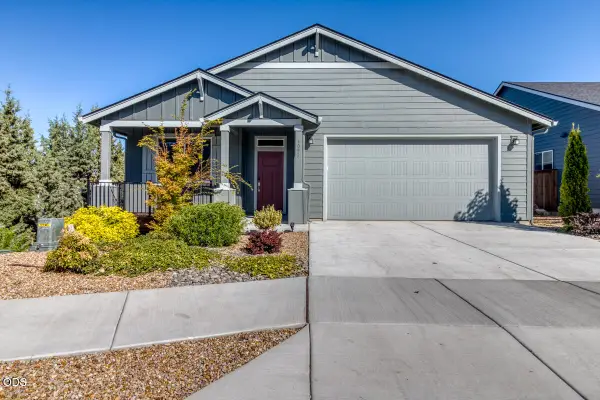 4093 SW Reindeer Avenue, Redmond, OR 97756
