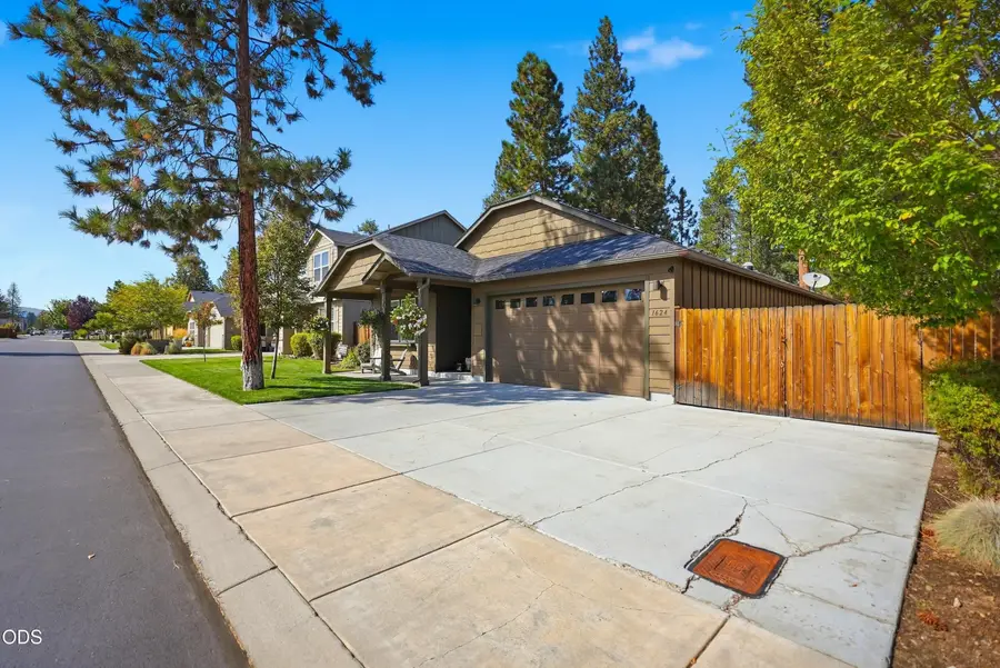 1624 W Williamson Avenue, Sisters, OR 97759 - #2