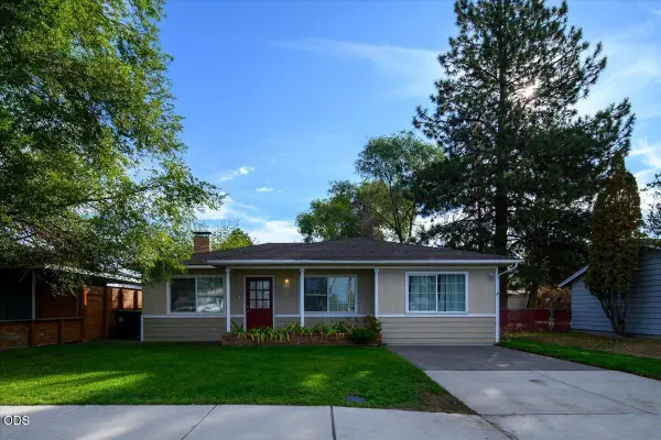 914 SW 15th Street, Redmond, OR 97756