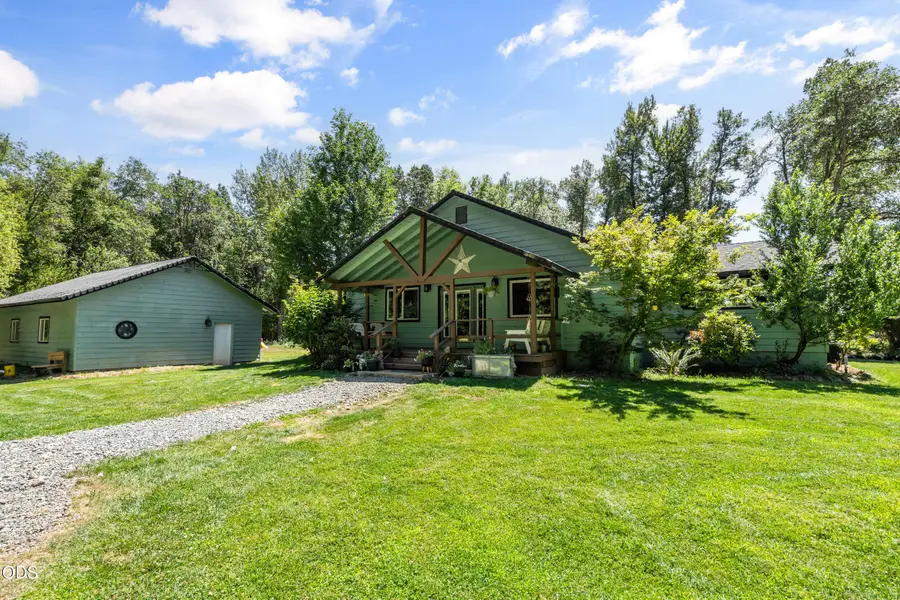 191 River Grove Drive, Cave Junction, OR 97523 - #2