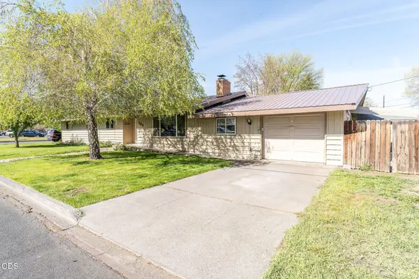 309 NW 9th Street, Redmond, OR 97756