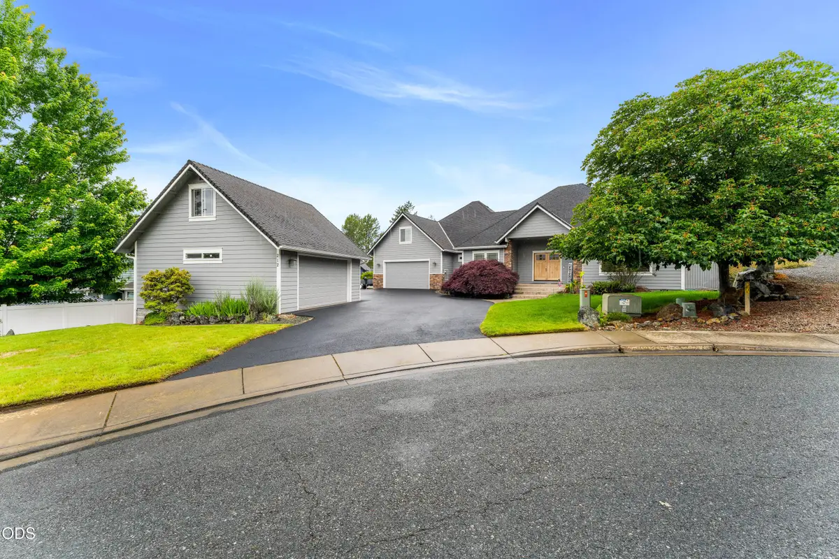 212 NW Canyon View Drive, Grants Pass, OR 97526 - #1