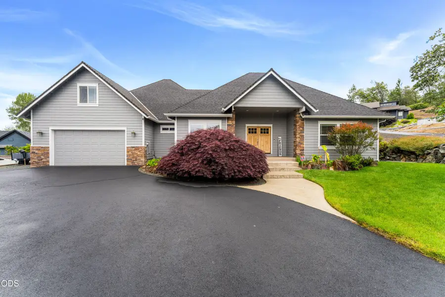 212 NW Canyon View Drive, Grants Pass, OR 97526 - #3