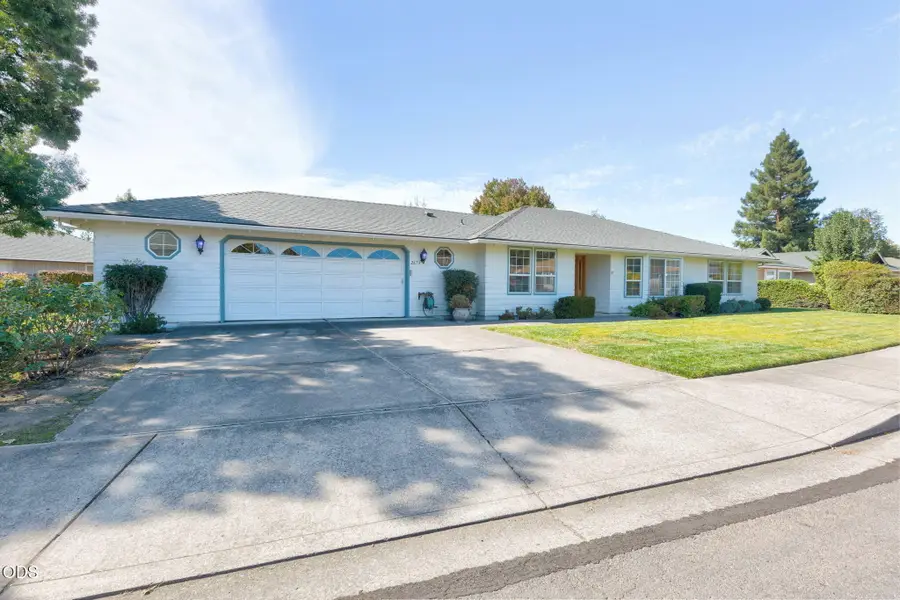 2673 Brookside Drive, Medford, OR 97504 - #3