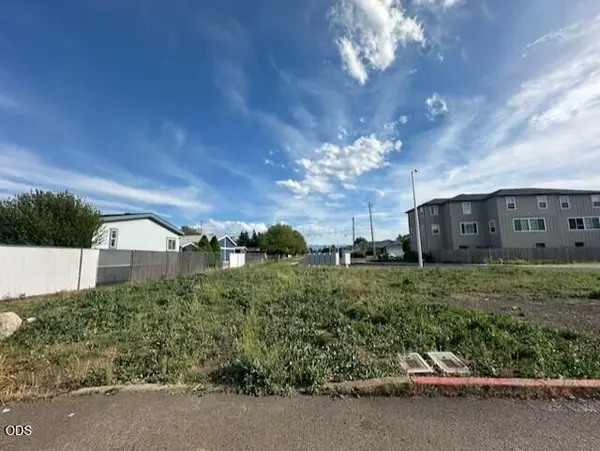 7856 28th Street, White City, OR 97503