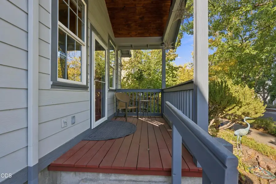 2690 Takelma Way, Ashland, OR 97520 - #3