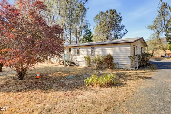 8744 Highway 238, Jacksonville, OR 97530