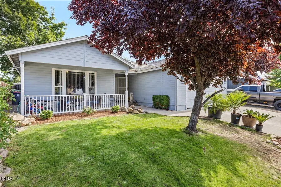 1233 Pheasant Way, Central Point, OR 97502 - #2