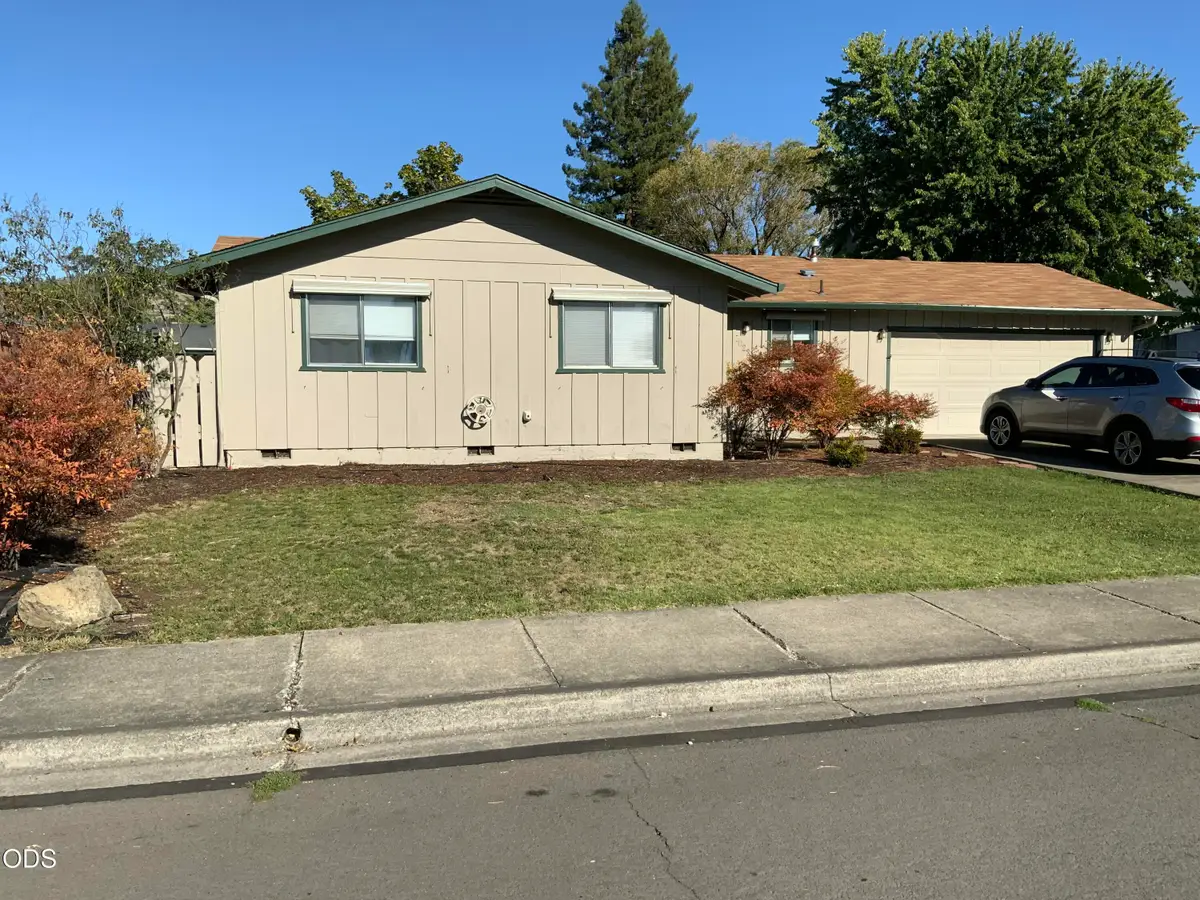 3022 Tahitian Avenue, Medford, OR 97504 - #1