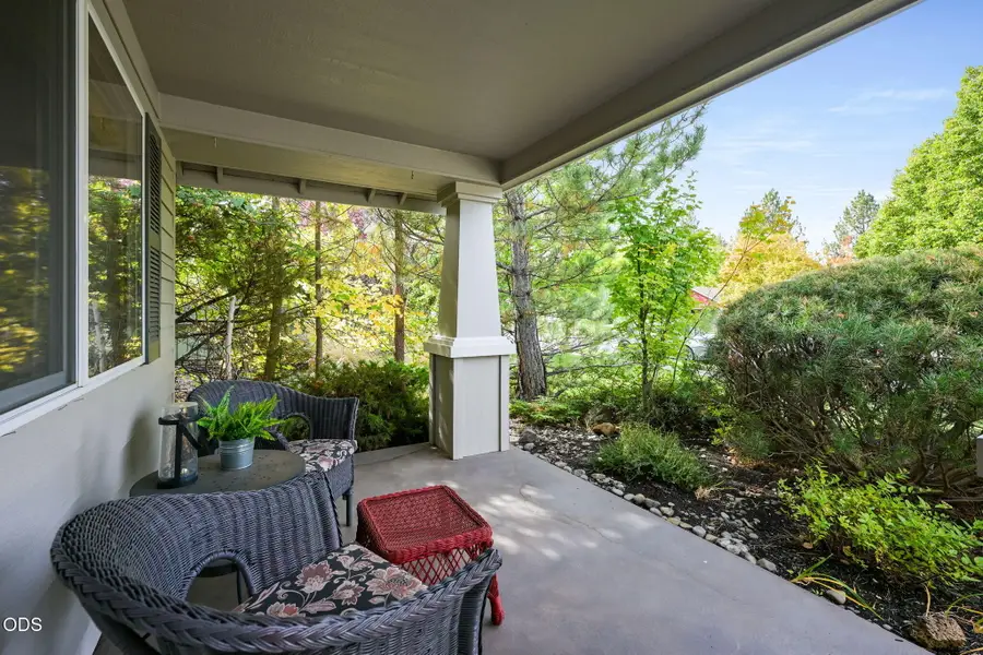 61390 Rock Bluff Lane, Bend, OR 97702 - #3