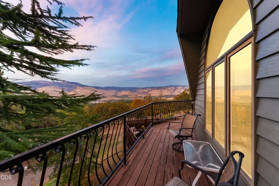 2200 Lupine Drive, Ashland, OR 97520 - #3
