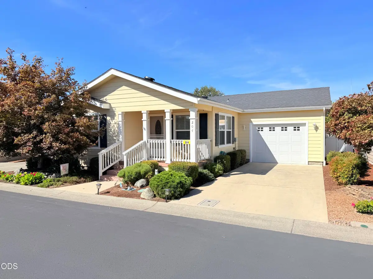 204 Kingsley Drive, Grants Pass, OR 97526 - #1