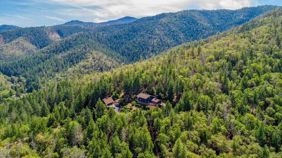 5263 Griffin Creek Road, Medford, OR 97501 - #2