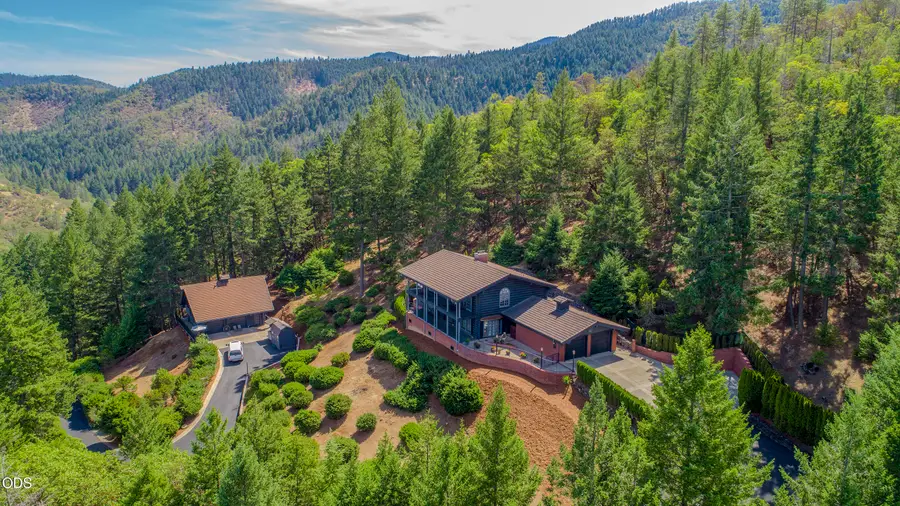 5263 Griffin Creek Road, Medford, OR 97501 - #3