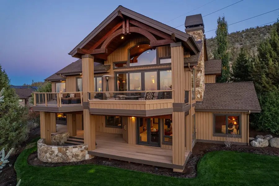 824 Highland View Loop, Redmond, OR 97756 - #2