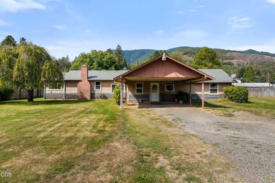 175 W Evans Creek Road, Rogue River, OR 97537 - #3