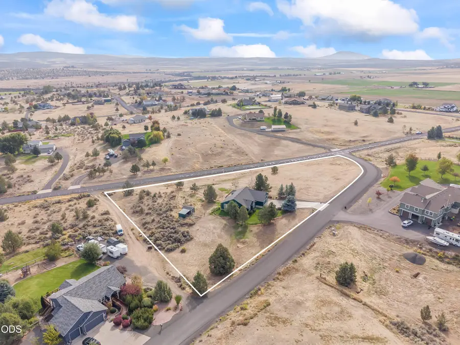 324 SE Barber Road, Madras, OR 97741 - #2