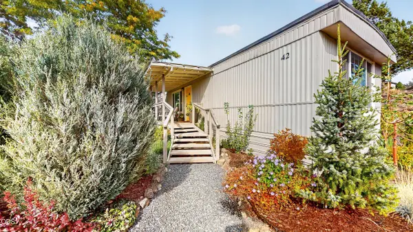6100 S Highway 97 #UNIT 42, Redmond, OR 97756
