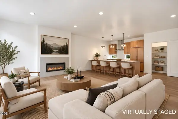 155 NW Copperwood Court, Bend, OR 97703