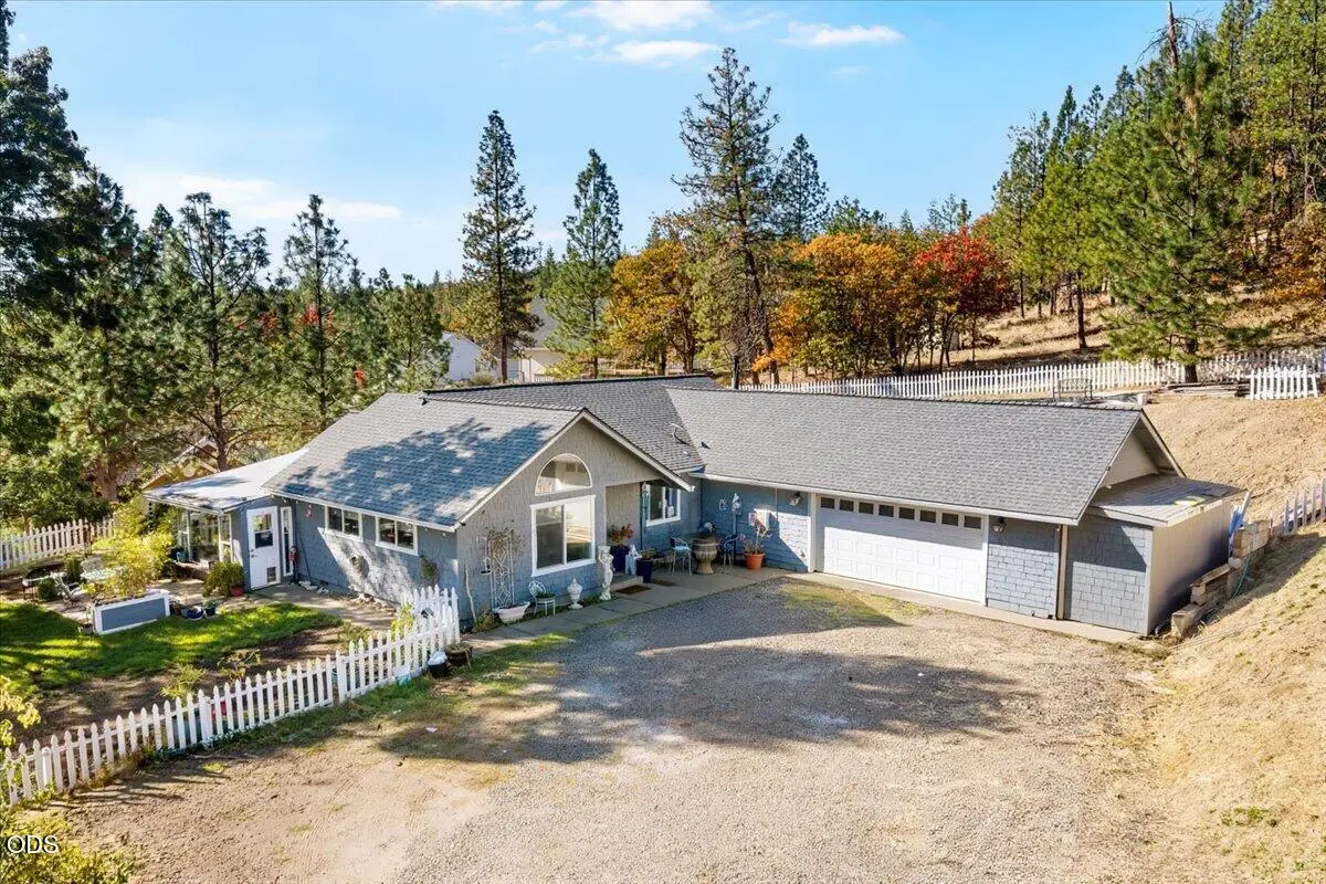 645 Kinworthy Drive, Shady Cove, OR 97539 - #1