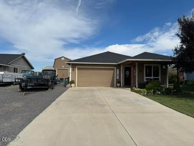 611 E A Street, Culver, OR 97734 - #3