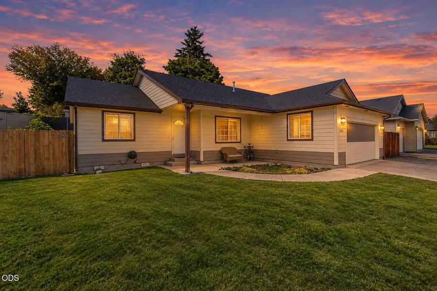 3262 Hammer Street, Klamath Falls, OR 97603 - #2