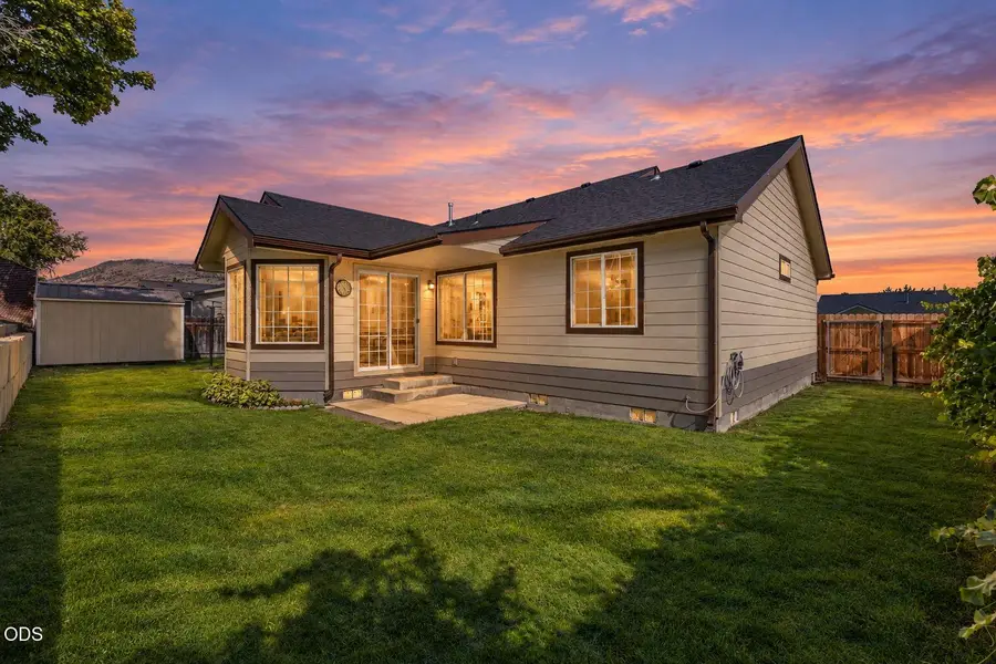 3262 Hammer Street, Klamath Falls, OR 97603 - #3