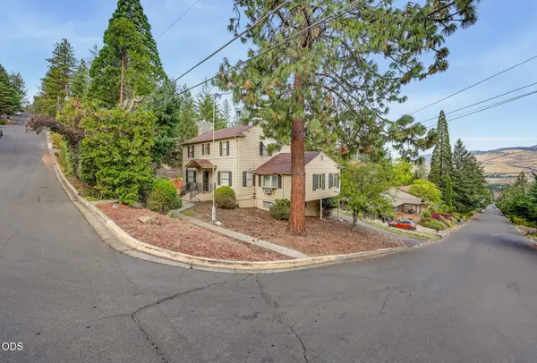1395 Woodland Drive, Ashland, OR 97520