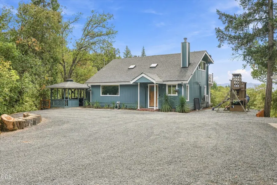 433 Hawksdale Drive, Grants Pass, OR 97526 - #2