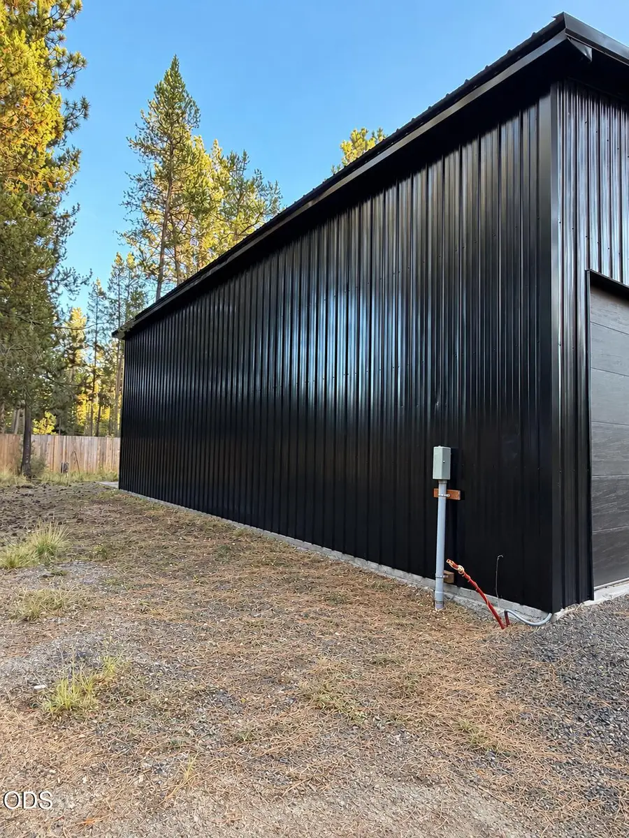55404 Big River Drive, Bend, OR 97707 - #2