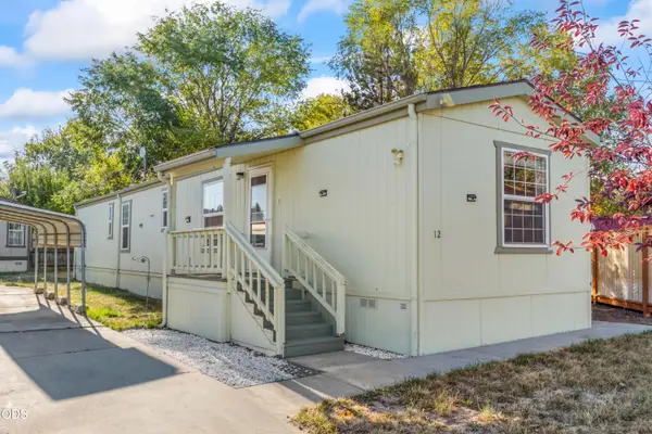 1515 NW Fir Avenue #UNIT 12, Redmond, OR 97756