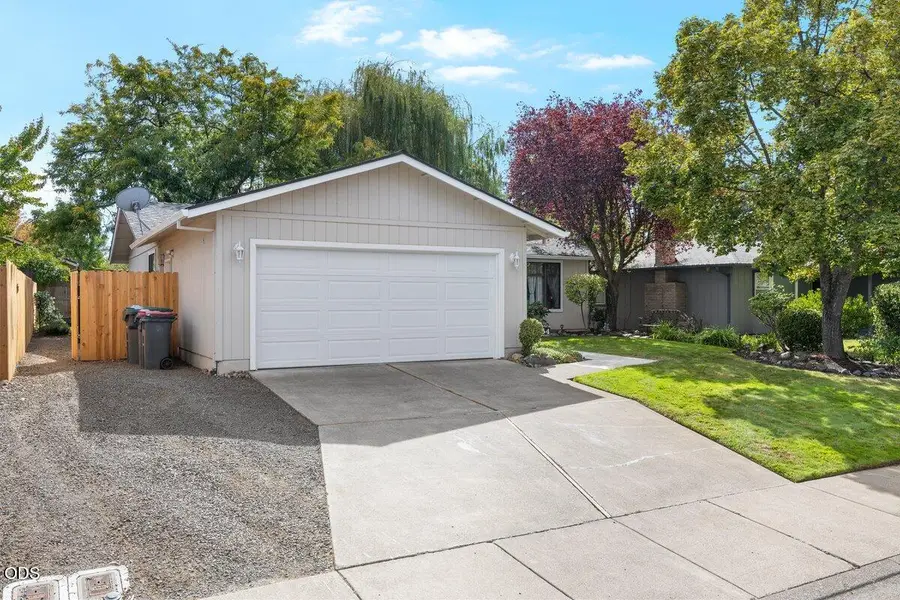 1954 Page Street, Medford, OR 97504 - #3